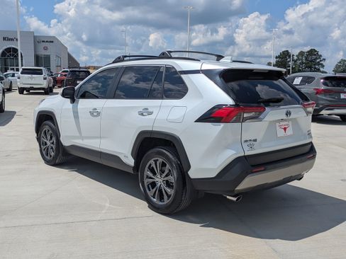 Used 2023 Toyota RAV4 Limited AWD/4WD image 3