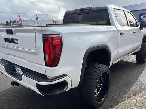 Used 2019 GMC Sierra 1500 Denali w/ Denali Ultimate Package AWD/4WD image 9