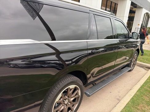 Used 2025 Ford Expedition Max King Ranch image 20