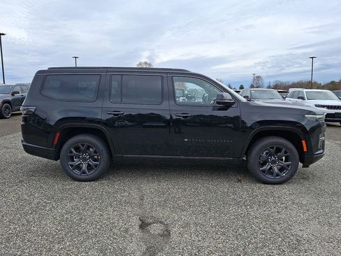 New 2026 Jeep Grand Wagoneer Limited w/ Premium Group II AWD/4WD image 9