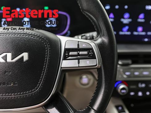Used 2023 Kia Telluride S FWD image 16