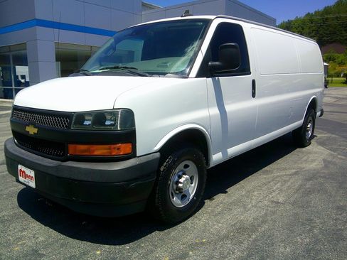 Used 2020 Chevrolet Express 2500 Extended w/ Driver Convenience Package RWD image 1