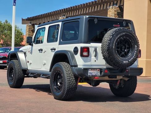 Used 2018 Jeep Wrangler Unlimited Rubicon AWD/4WD image 8