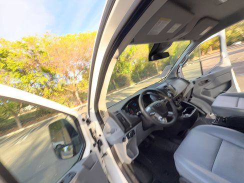 Used 2019 Ford Transit 250 130 Low Roof RWD image 16