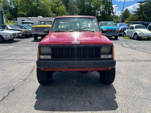 Used 1988 Jeep Comanche Pioneer AWD/4WD image 3
