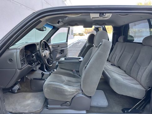 Used 2004 Chevrolet Silverado 1500 LT w/ Light Duty Power Package image 25