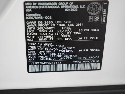 Used 2023 Volkswagen Atlas Cross Sport SEL Premium R-Line image 29