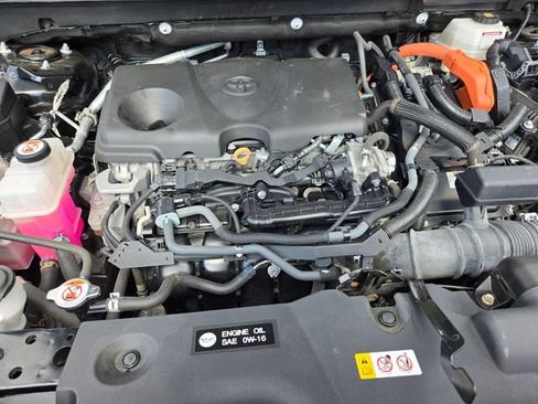 Used 2023 Toyota RAV4 LE AWD/4WD image 21