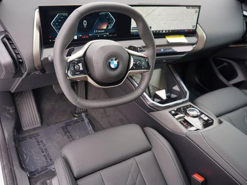 Used 2025 BMW X3 xDrive30i w/ Premium Package image 12