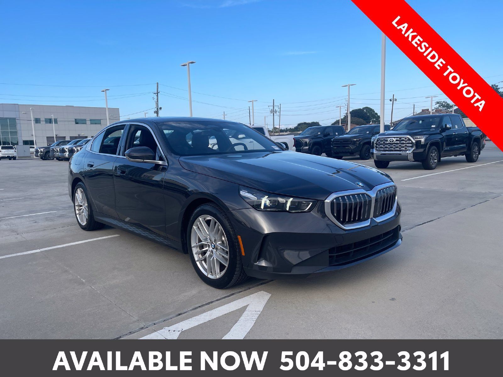 Used 2024 BMW 530i xDrive w/ Premium Package AWD/4WD image 8