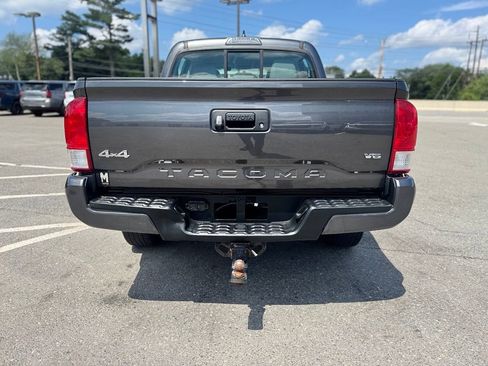 Used 2017 Toyota Tacoma SR w/ Tow Package AWD/4WD image 5