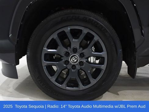 Used 2025 Toyota Sequoia Platinum AWD/4WD image 6