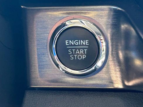 Used 2024 Ford F250 Lariat w/ Sport Appearance Package image 47