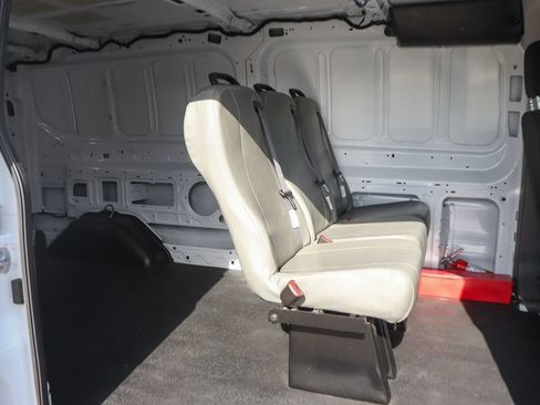 Used 2020 Ford Transit 250 Low Roof RWD image 15