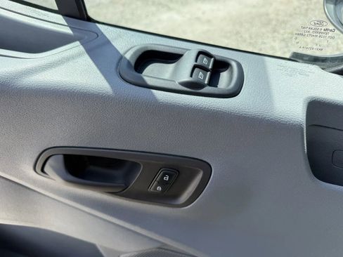 Used 2017 Ford Transit 250 148 Medium Roof image 21