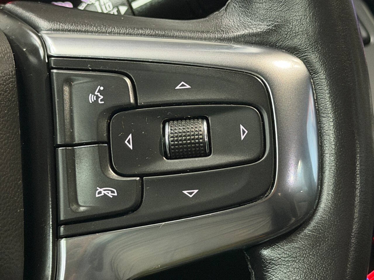 Used 2022 Chevrolet Blazer LT w/ Sound & Technology Package FWD image 37