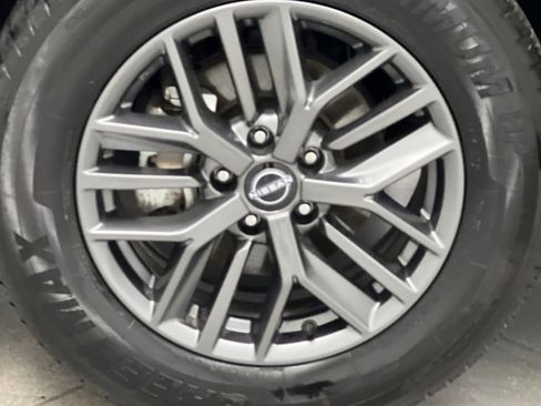 Used 2024 Nissan Rogue S FWD image 58