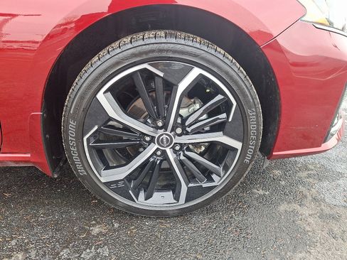 Certified 2025 Nissan Altima 2.5 SR image 8