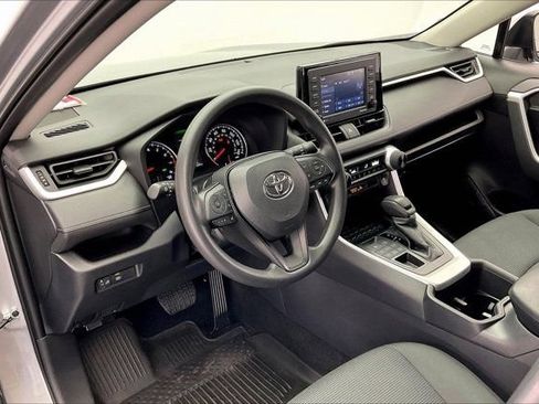 Used 2022 Toyota RAV4 LE AWD/4WD image 14