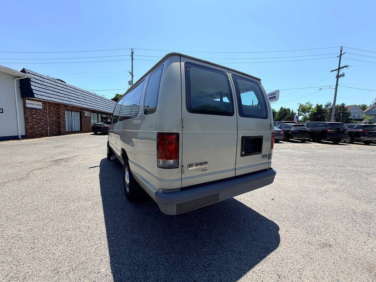 Used 2006 Ford E-350 and Econoline 350 XL RWD image 19