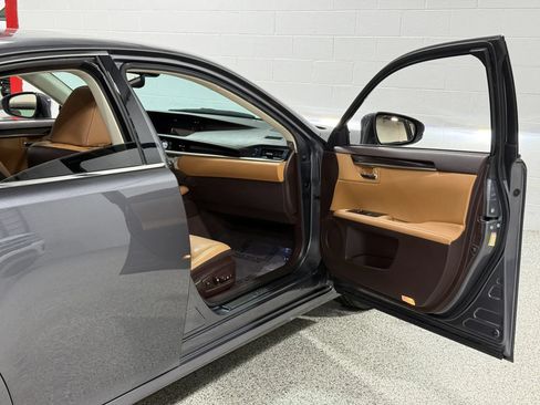 Used 2017 Lexus ES 350 w/ Premium Package FWD image 43