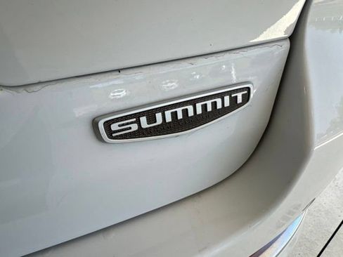 Used 2024 Jeep Grand Cherokee Summit AWD/4WD image 36