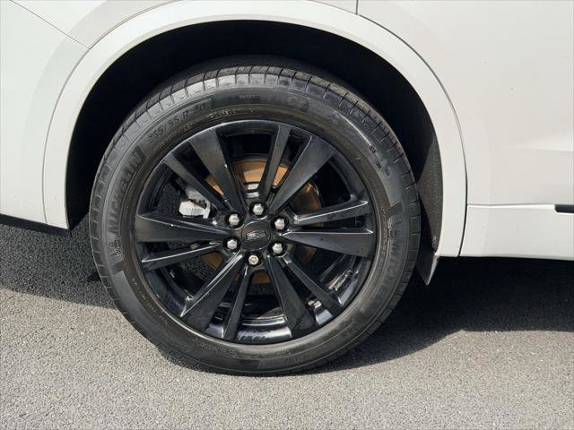 Used 2023 Cadillac XT6 Premium Luxury w/ LPO, Floor Liner Package AWD/4WD image 8