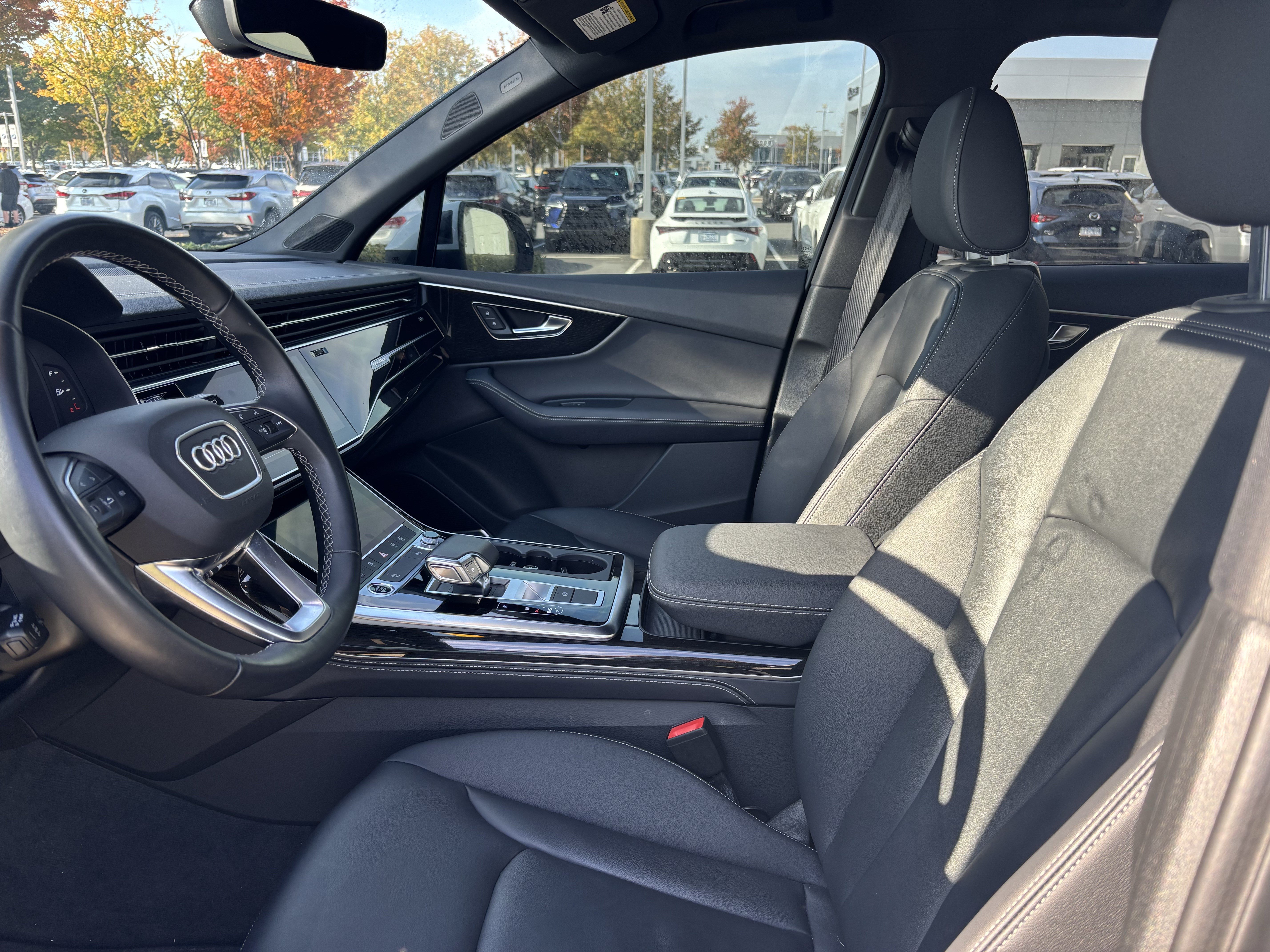 Used 2025 Audi Q7 3.0T Premium Plus w/ Premium Plus Package AWD/4WD image 16