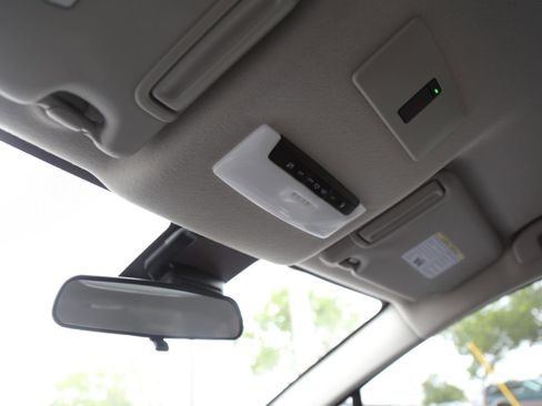 Used 2025 Nissan Versa SR w/ Trunk Package image 14