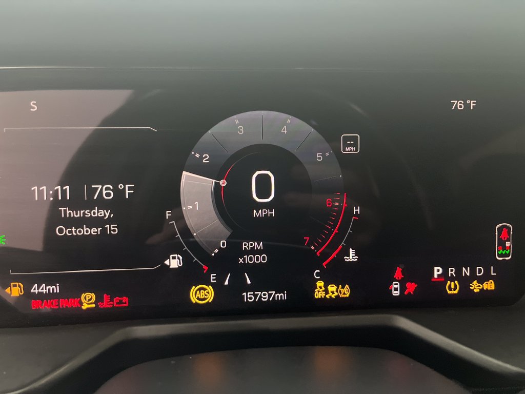 Used 2026 GMC Acadia Elevation w/ Elevation Premium Package FWD image 17