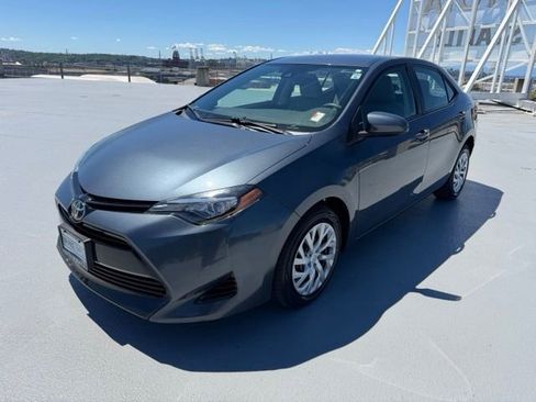 Used 2017 Toyota Corolla LE FWD image 7