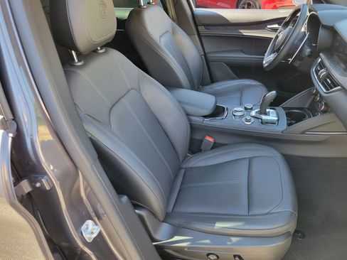 Used 2024 Alfa Romeo Stelvio Sprint RWD image 18