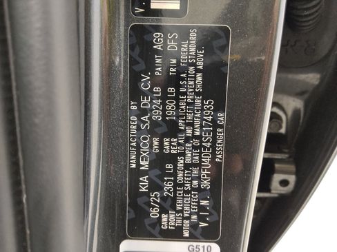 Used 2025 Kia K4 EX image 33