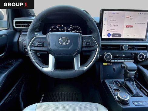 Used 2025 Toyota Tacoma Limited AWD/4WD image 6
