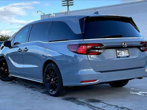 Used 2024 Honda Odyssey Sport image 4