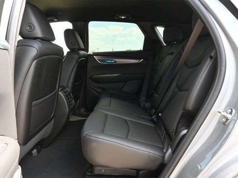 New 2025 Cadillac XT5 Luxury image 20