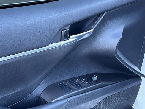 Used 2024 Toyota Camry SE image 14