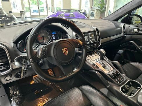 Used 2014 Porsche Cayenne GTS AWD/4WD image 5