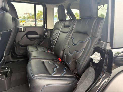 Used 2021 Jeep Wrangler Unlimited Sport AWD/4WD image 10