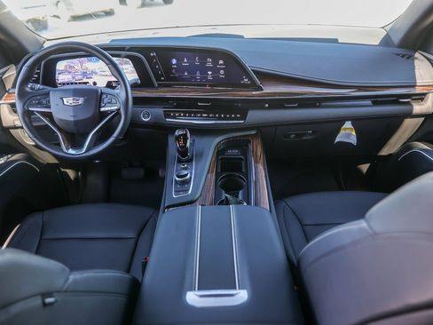 Certified 2024 Cadillac Escalade Luxury image 28