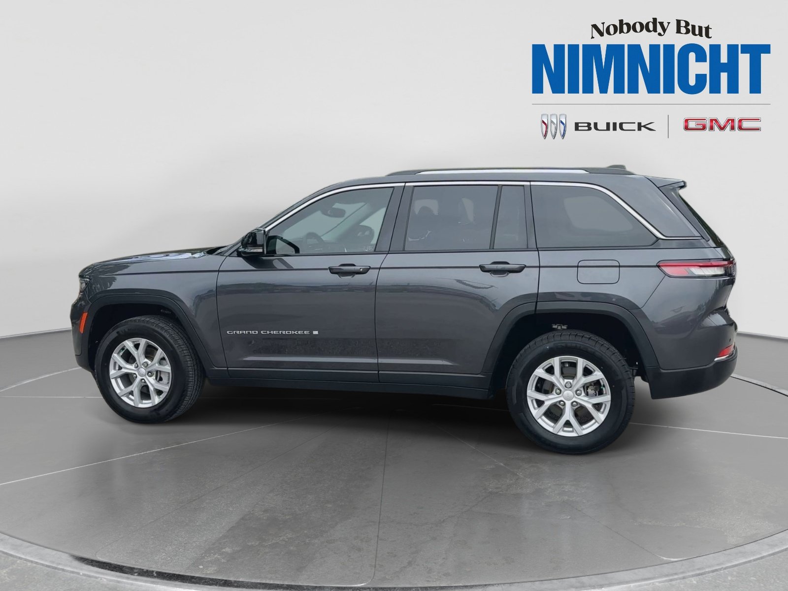 Used 2023 Jeep Grand Cherokee Limited RWD image 5