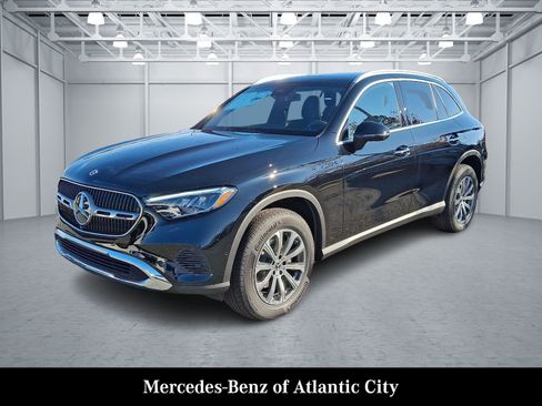 New 2026 Mercedes-Benz GLC 300 4MATIC image 2
