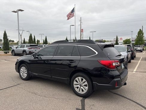 Used 2018 Subaru Outback 2.5i Premium AWD/4WD image 4