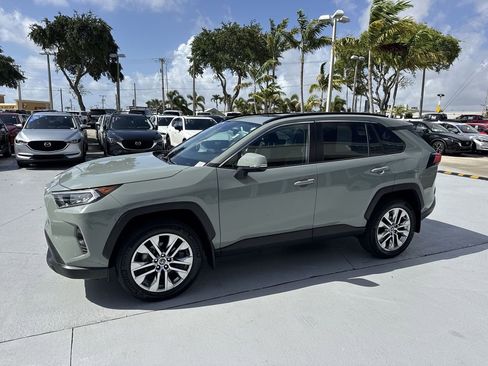 Used 2021 Toyota RAV4 XLE Premium AWD/4WD image 10