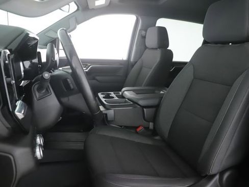 Used 2025 GMC Sierra 2500 SLE image 16