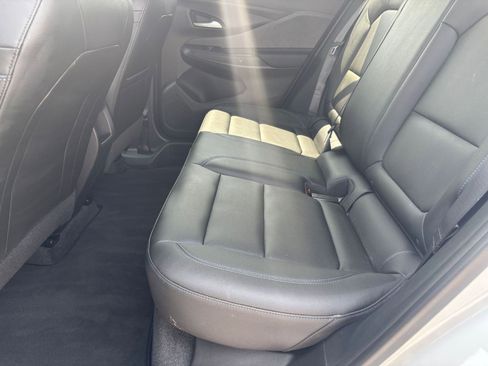 Used 2025 Buick Envista Sport Touring FWD image 21