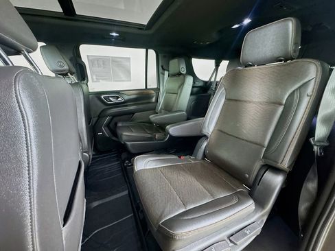Used 2021 Chevrolet Suburban High Country AWD/4WD image 23