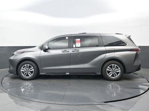 New 2026 Toyota Sienna Limited FWD image 23
