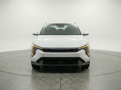 Used 2025 Kia K4 FWD image 2