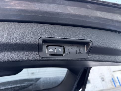 Used 2023 Ford Explorer ST w/ Equipment Group 401A image 8